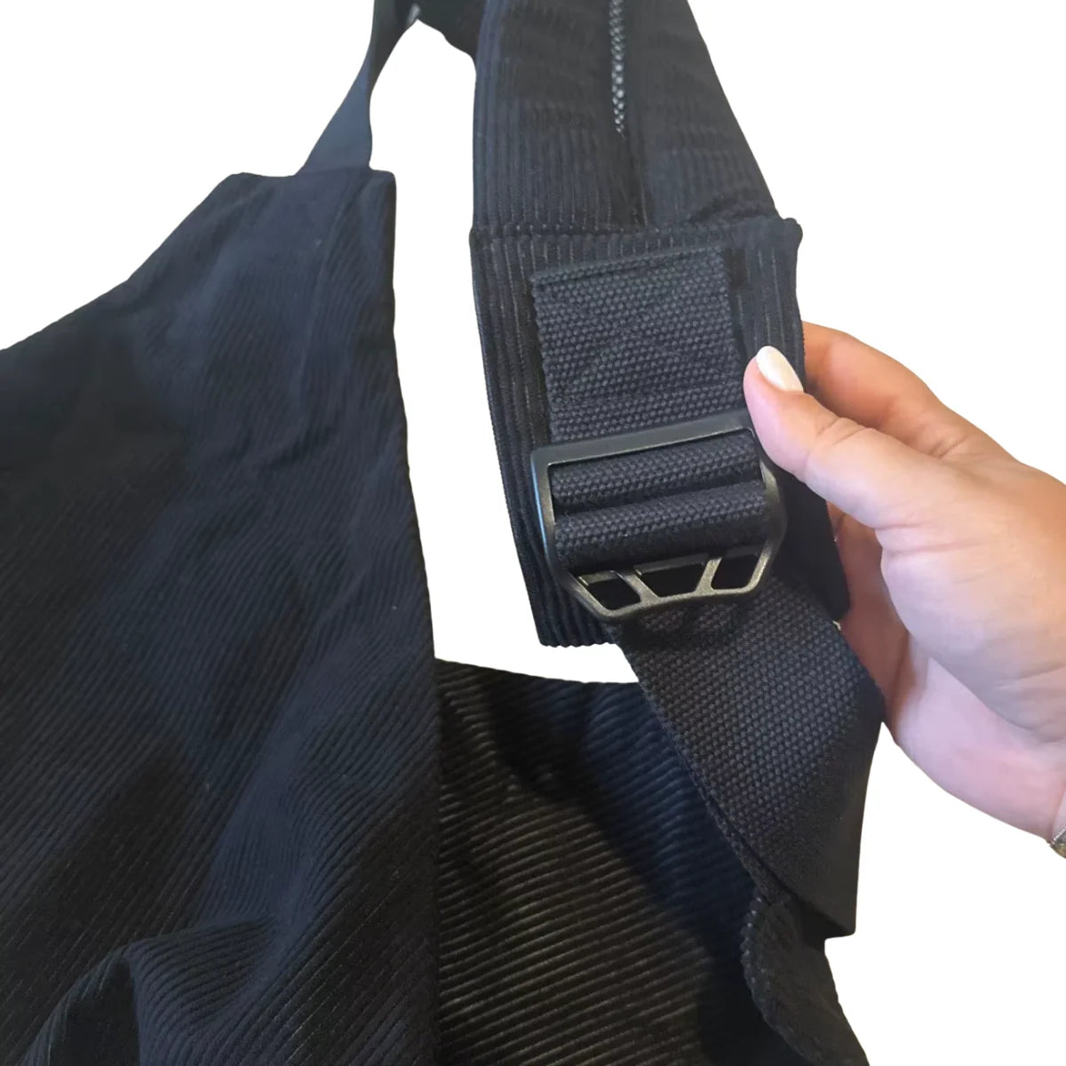 Écharpe de portage ergonomique avec 3 positions de portage (assis, horizontal, berceau), idéale pour bébé de 9 à 36 mois, compacte et facile à transporter.