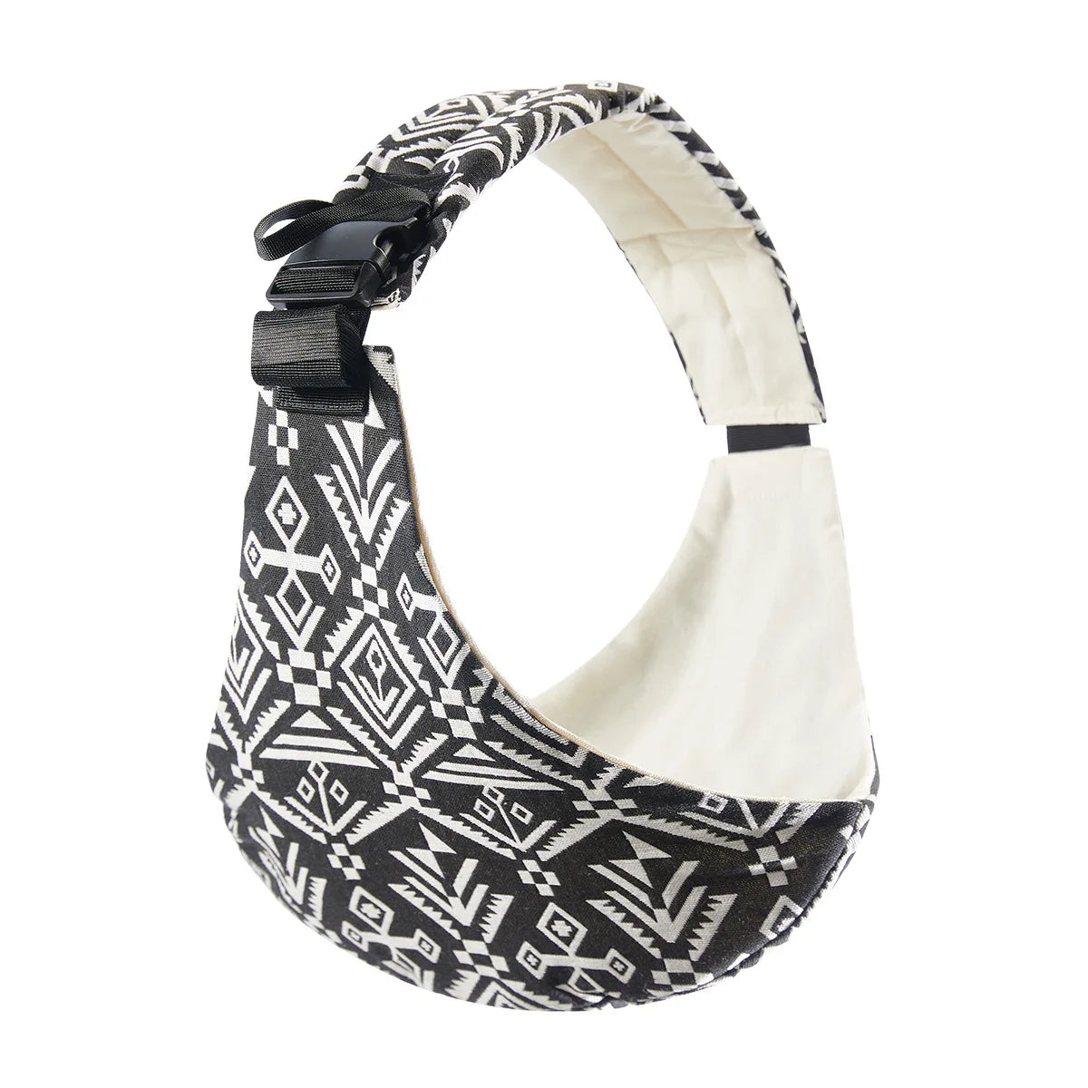 Parent actif avec bébé en écharpe de portage Nomade, pratique au quotidien