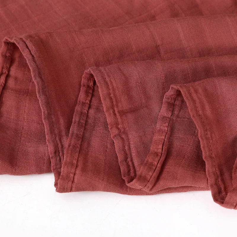 Lange pour bébé Goodn'lange 120x120 cm en coton doux et respirant, idéal pour emmailloter confortablement les nouveau-nés rouge pourpre