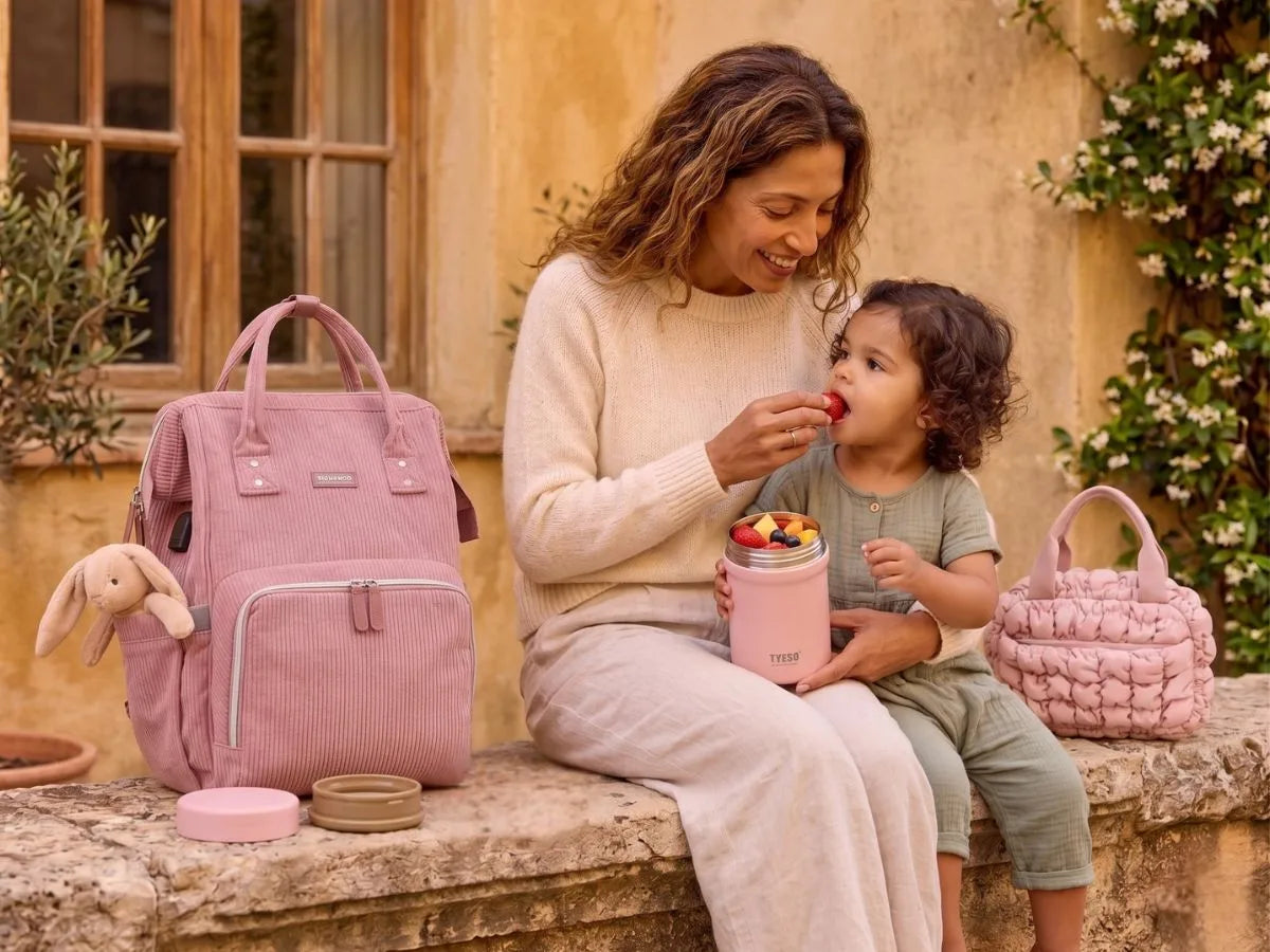 Sac à langer en velours côtelé Rose avec son set repas nomade Goodn'Chill comprenant une lunch box bento et un sac isotherme assorti.