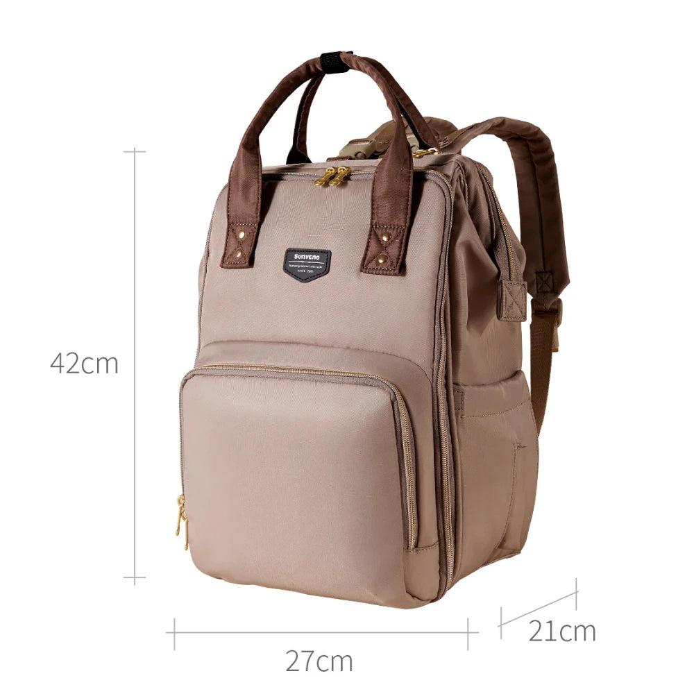 sac à langer moka avec fermeture magnétique pratique
