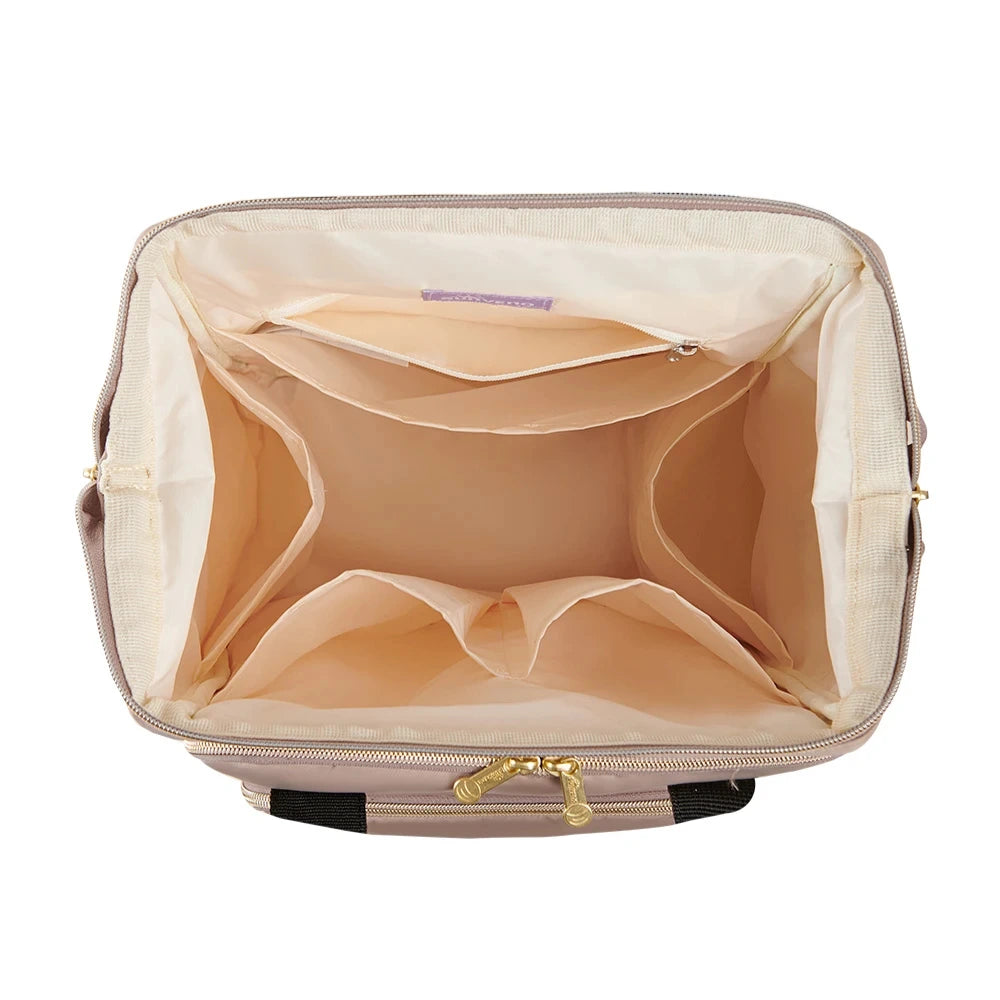 poche lingettes à accès rapide sur le sac à langer moka
