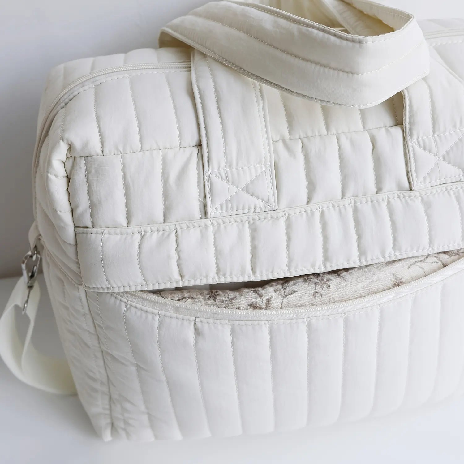 Sac à langer bébé GoBaby avec poches frontales et poche à rabat pour lingettes