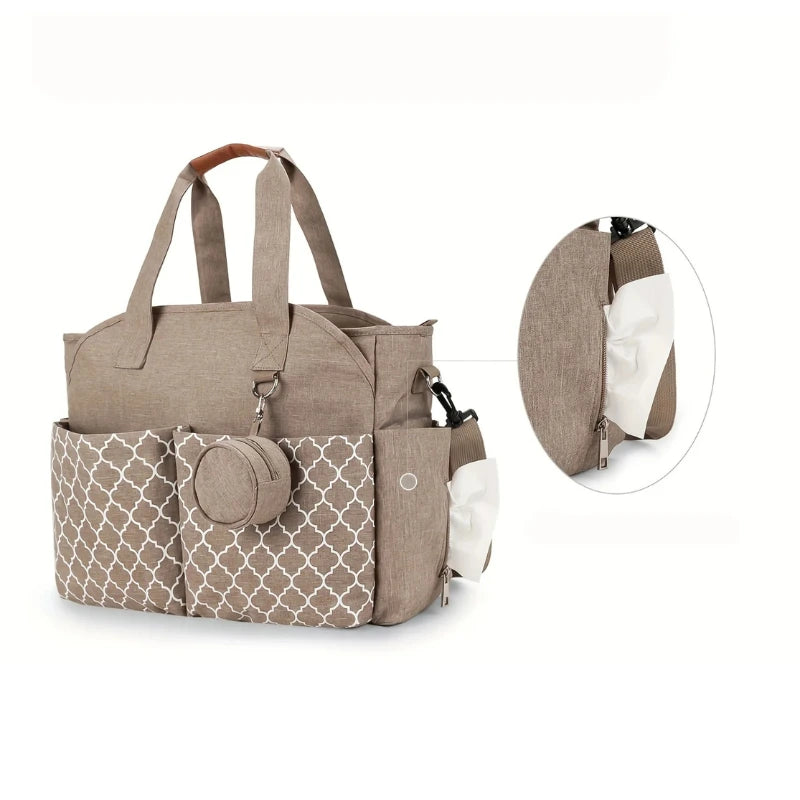 Vue intérieure du sac CosyGo avec compartiments organisés pour bébé

