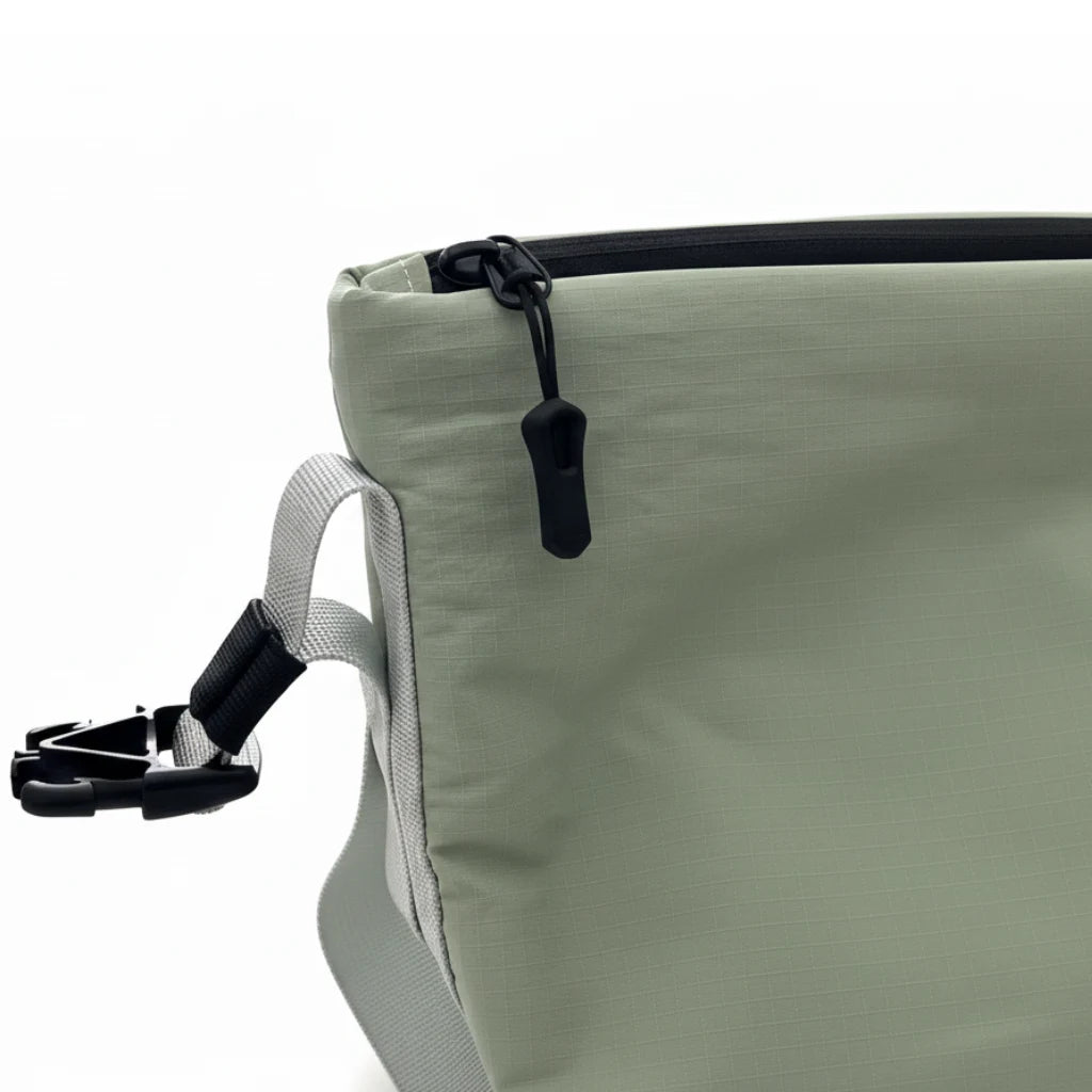Lunch Bag NomadBox en version enroulée avec sangle ajustable compacte