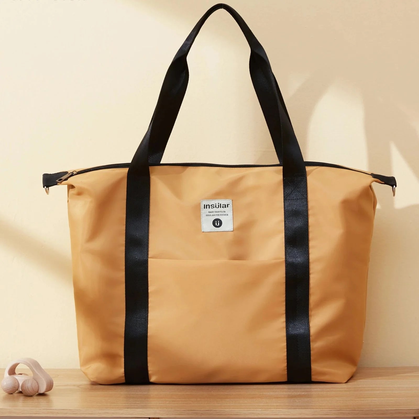 Design intelligent, silhouette épurée et praticité nomade : le Milo coche toutes les cases pour accompagner les parents dans leurs aventures du quotidien.