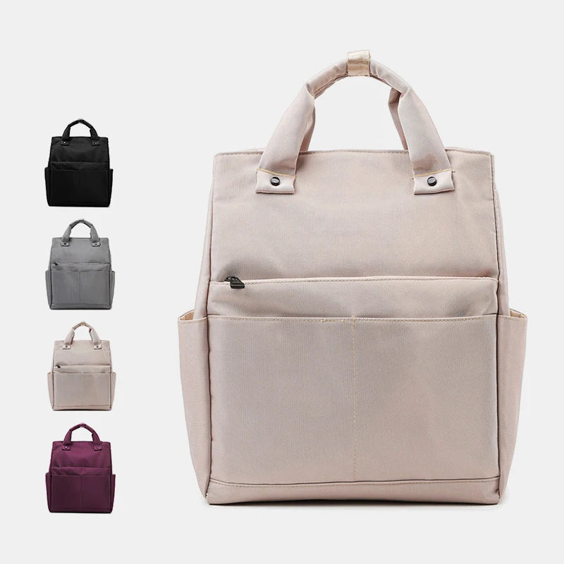 Zoom sur la poche isotherme du sac à langer pour biberons
