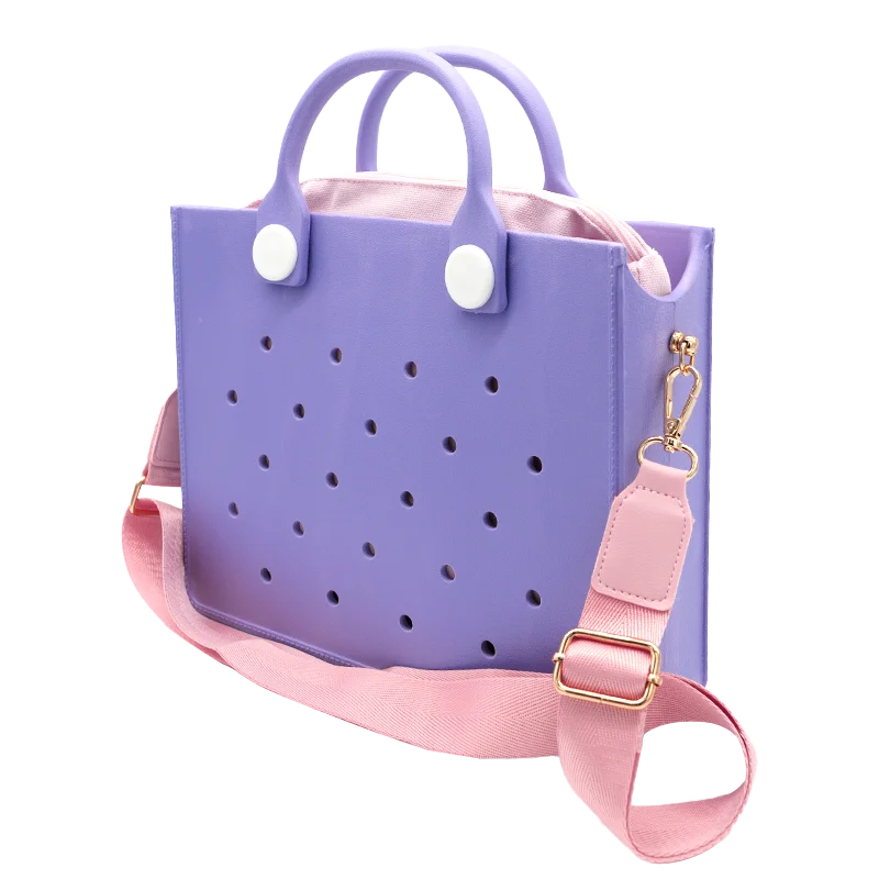 Sac à bandoulière réglable en EVA et toile douce, 29x27x7 cm, léger (0,14kg), à nettoyer avec un chiffon microfibre. Breloques non incluses rose violet