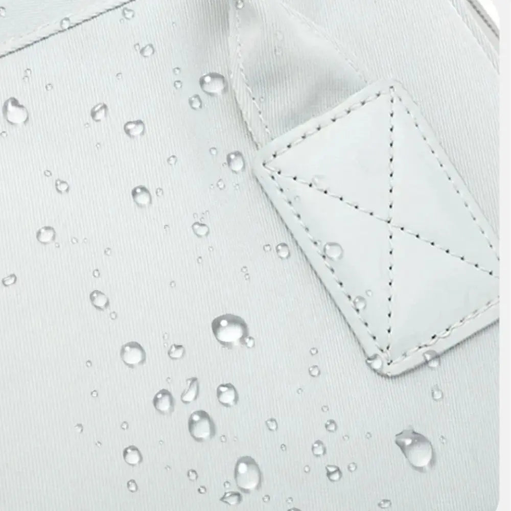 Sac à langer Travel waterproof et léger, allie style et fonctionnalité au quotidien
