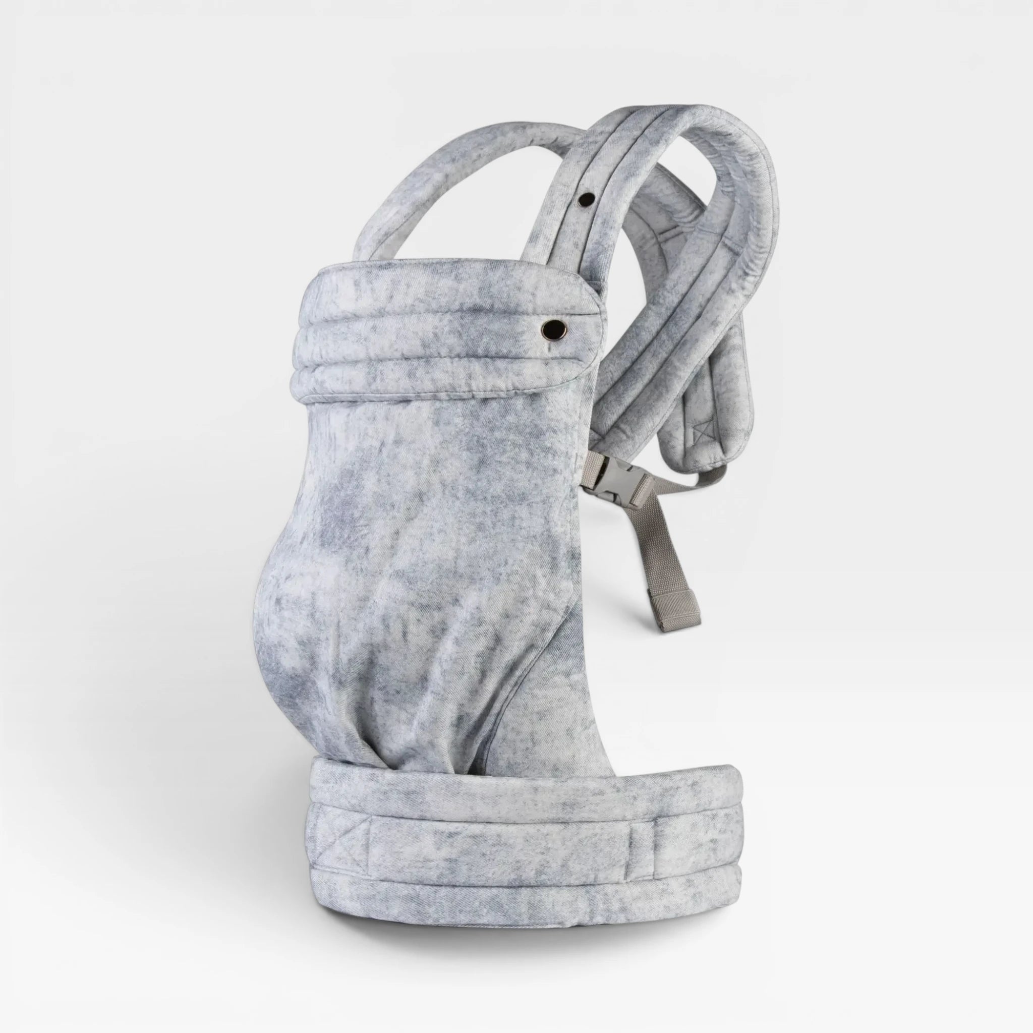 Porte-bébé physiologique HarmoBaby couleur Petit Coton gris clair favorisant un développement sain de l'enfant.