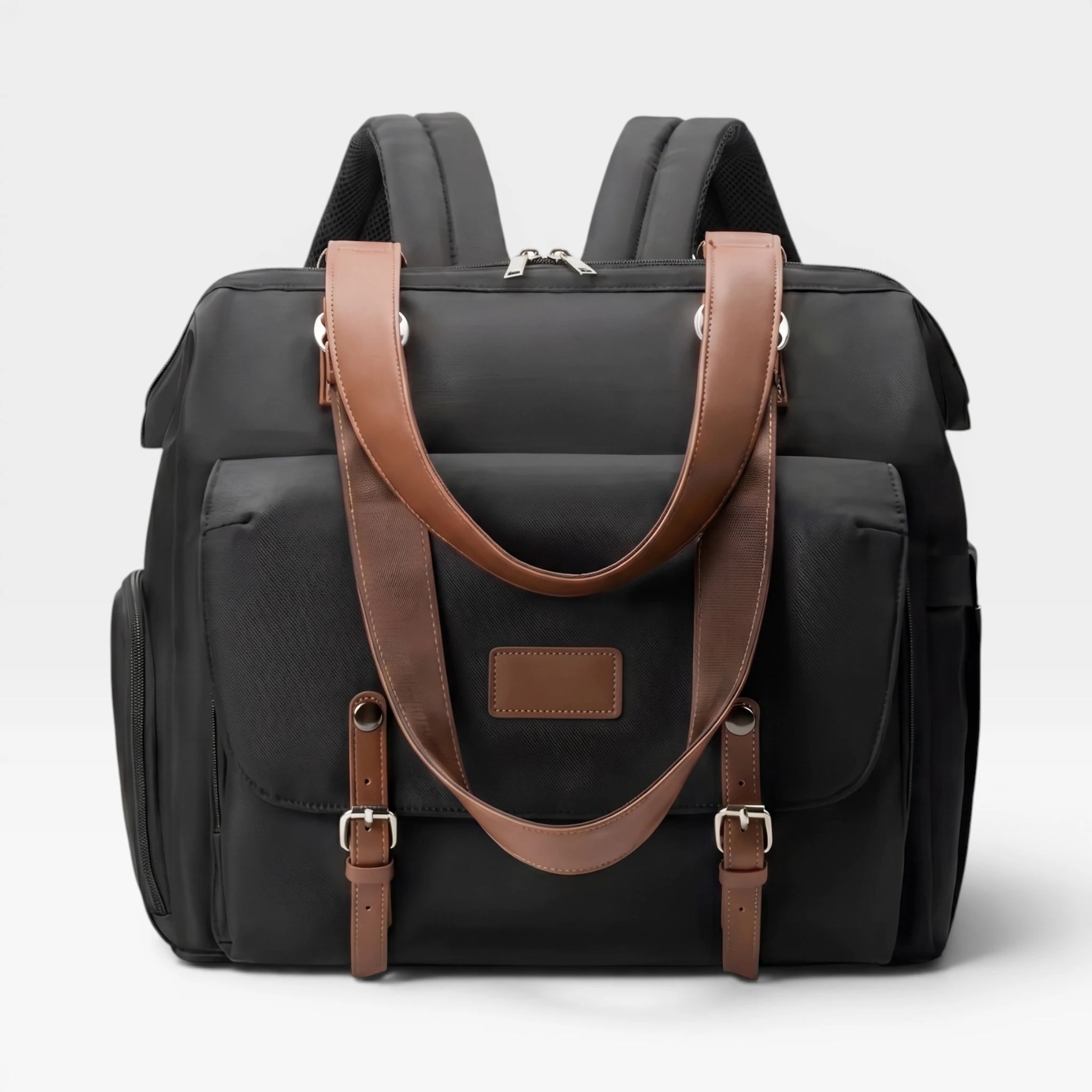 Sac à dos à langer Aventure couleur noire, l'investissement durable par excellence pour les sorties quotidiennes. | Goodnvibes